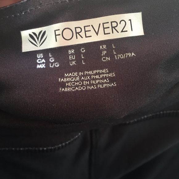 Forever 21 Capri Workout Pants - Picture 4 of 4